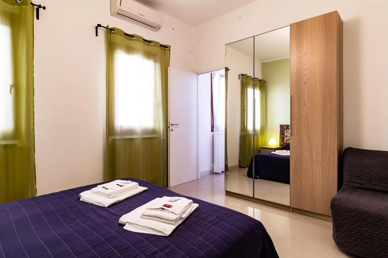 Veneziacentopercento Apartments & Rooms  Wenecja