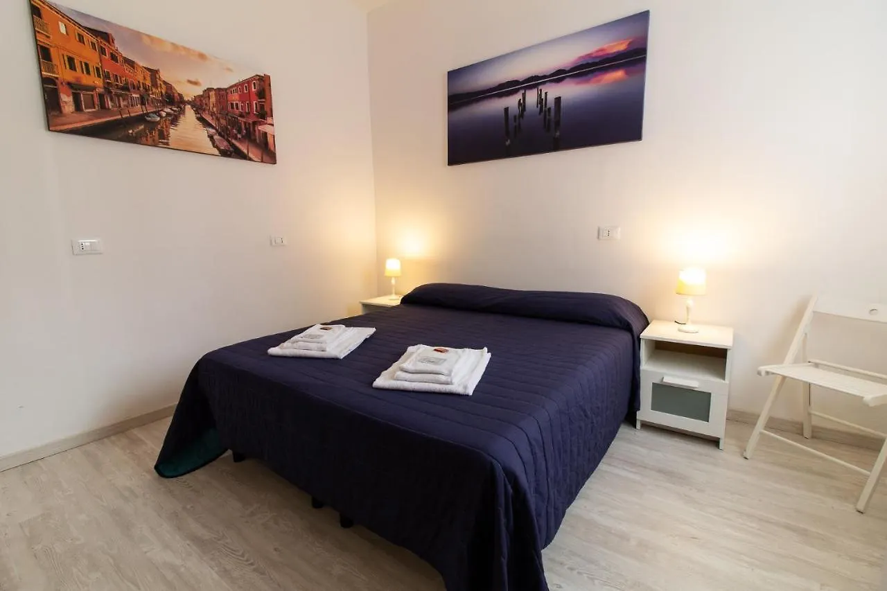 Veneziacentopercento Apartments & Rooms Włochy
