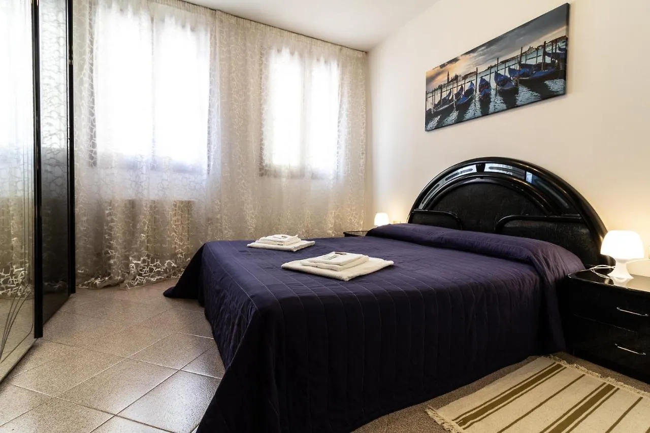 Veneziacentopercento Apartments & Rooms